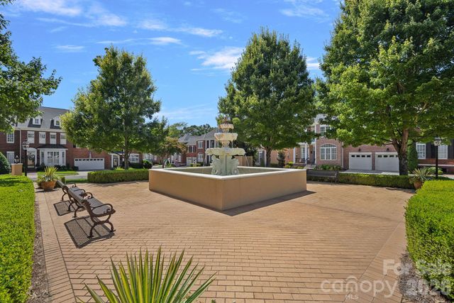 6415 Wakehurst Road, Charlotte, NC 28226