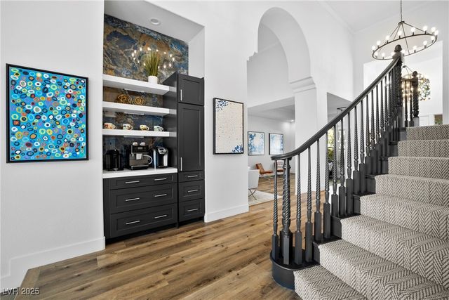 9521 Queen Charlotte Drive, Las Vegas, NV 89145