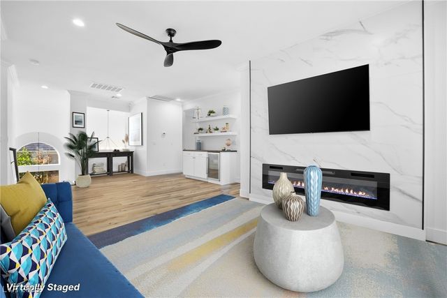 9521 Queen Charlotte Drive, Las Vegas, NV 89145