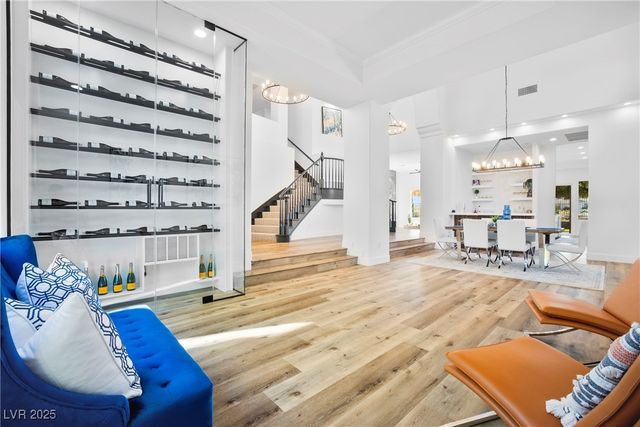 9521 Queen Charlotte Drive, Las Vegas, NV 89145