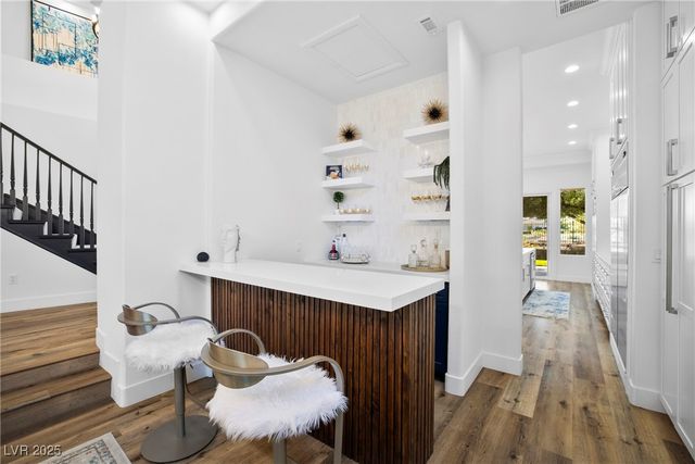 9521 Queen Charlotte Drive, Las Vegas, NV 89145