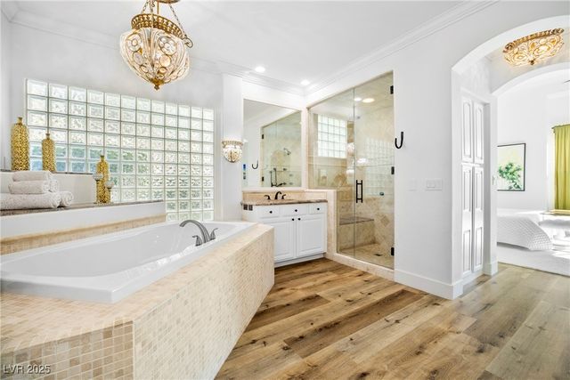 9521 Queen Charlotte Drive, Las Vegas, NV 89145