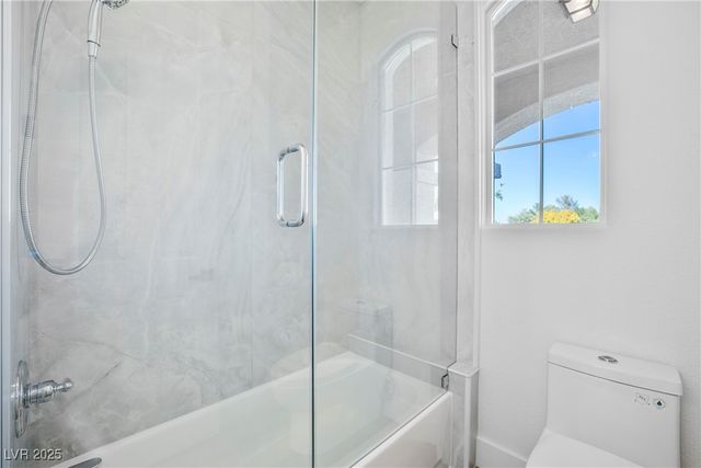 9521 Queen Charlotte Drive, Las Vegas, NV 89145