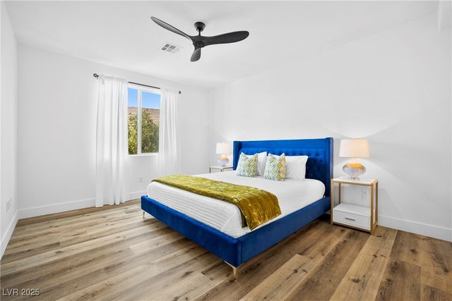 9521 Queen Charlotte Drive, Las Vegas, NV 89145