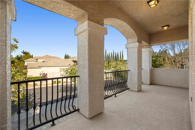 9521 Queen Charlotte Drive, Las Vegas, NV 89145