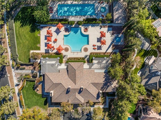 9521 Queen Charlotte Drive, Las Vegas, NV 89145