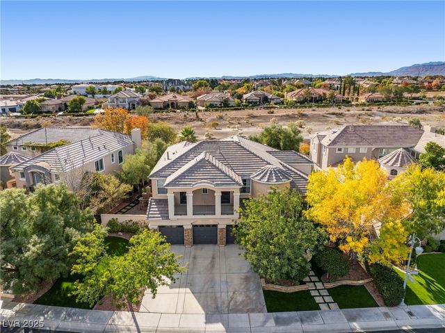 9521 Queen Charlotte Drive, Las Vegas, NV 89145