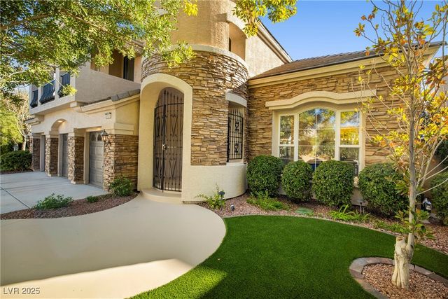 9521 Queen Charlotte Drive, Las Vegas, NV 89145