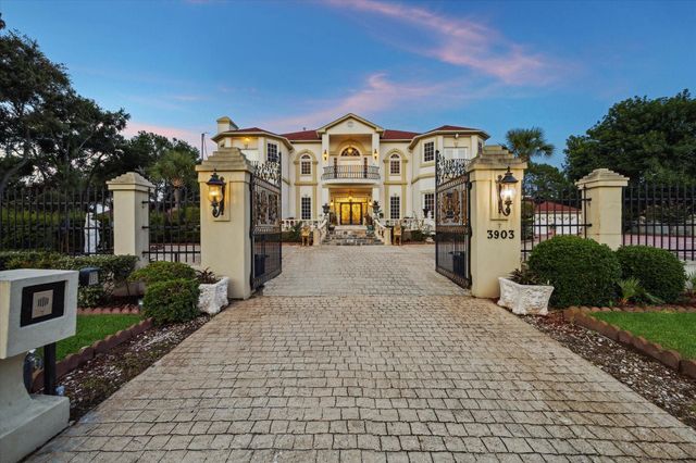 3903 Bogota Drive, Pasadena, TX 77505