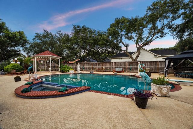 3903 Bogota Drive, Pasadena, TX 77505