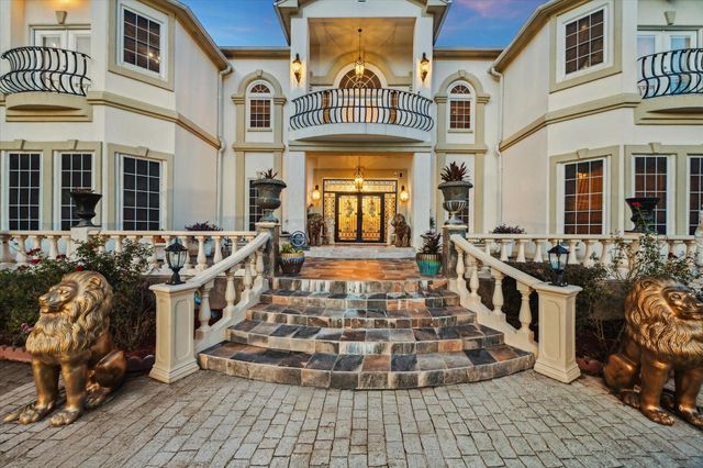 3903 Bogota Drive, Pasadena, TX 77505