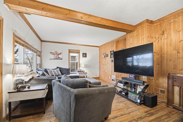 418 E HANCOCK STREET, New London, WI 54961