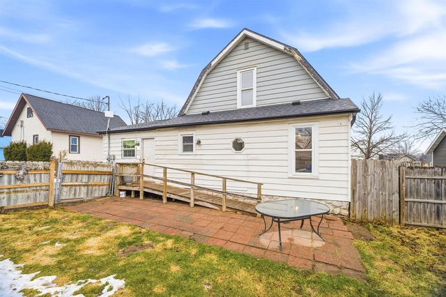 418 E HANCOCK STREET, New London, WI 54961