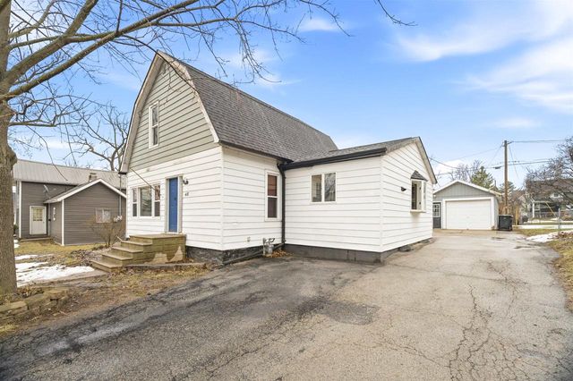 418 E HANCOCK STREET, New London, WI 54961