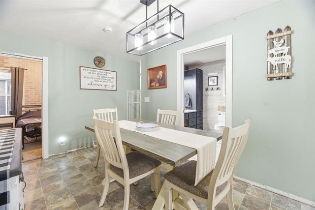 418 E HANCOCK STREET, New London, WI 54961