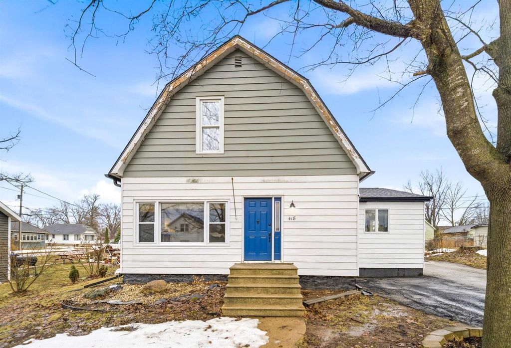 418 E HANCOCK STREET, New London, WI 54961