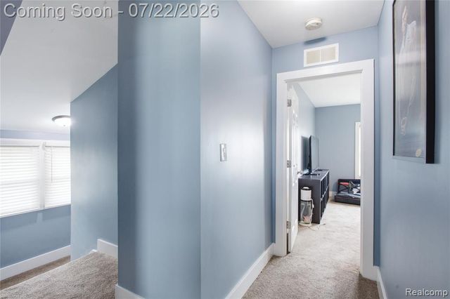 32127 Utica Road, Fraser, MI 48026