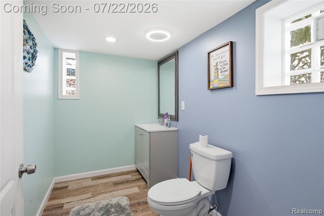 32127 Utica Road, Fraser, MI 48026