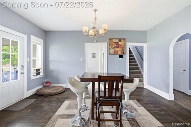 32127 Utica Road, Fraser, MI 48026