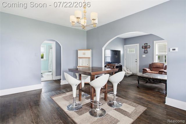 32127 Utica Road, Fraser, MI 48026