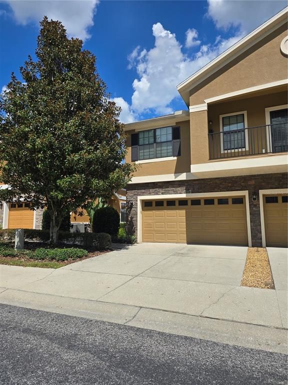 5722 KINGLETHILL DRIVE, Lithia, FL 33547