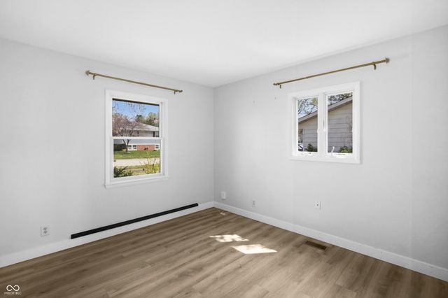 2130 Westline Drive, Columbus, IN 47203