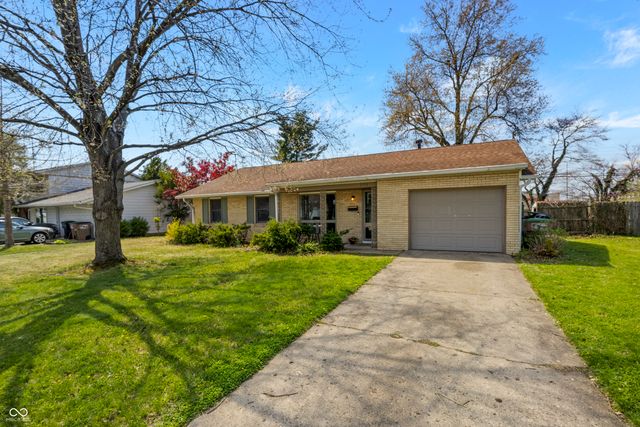 2130 Westline Drive, Columbus, IN 47203