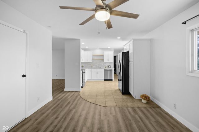 2130 Westline Drive, Columbus, IN 47203