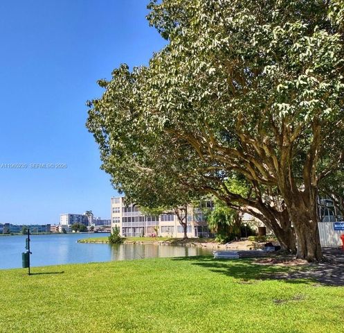1690 NE 191st Street 315-1, Miami, FL 33179