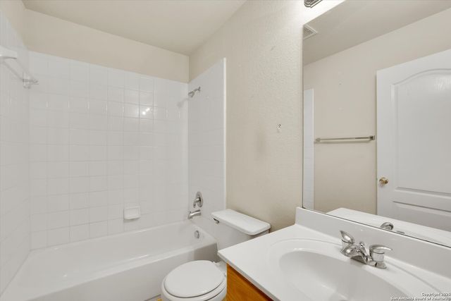 3939 Nuttall Oak, San Antonio, TX 78223