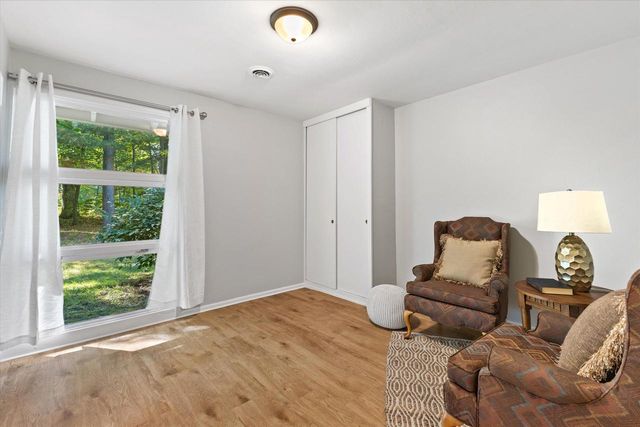 W271S3599 Oak Knoll DRIVE, Waukesha, WI 53189