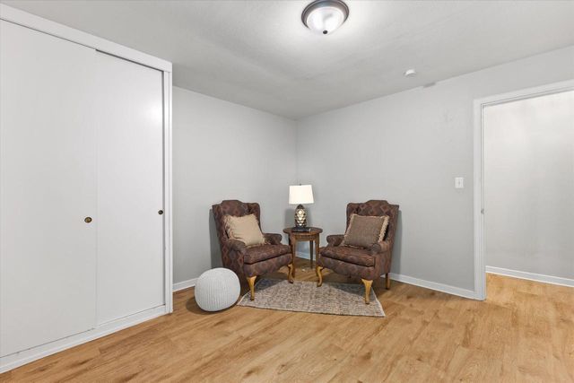W271S3599 Oak Knoll DRIVE, Waukesha, WI 53189