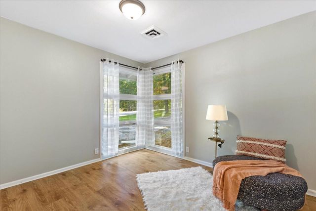 W271S3599 Oak Knoll DRIVE, Waukesha, WI 53189