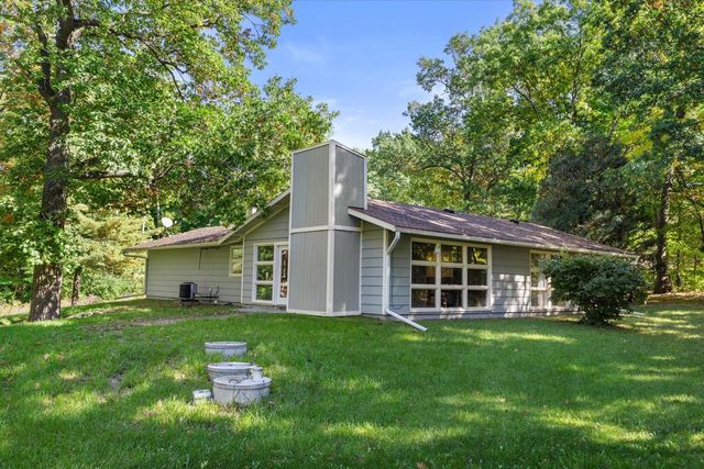 W271S3599 Oak Knoll DRIVE, Waukesha, WI 53189