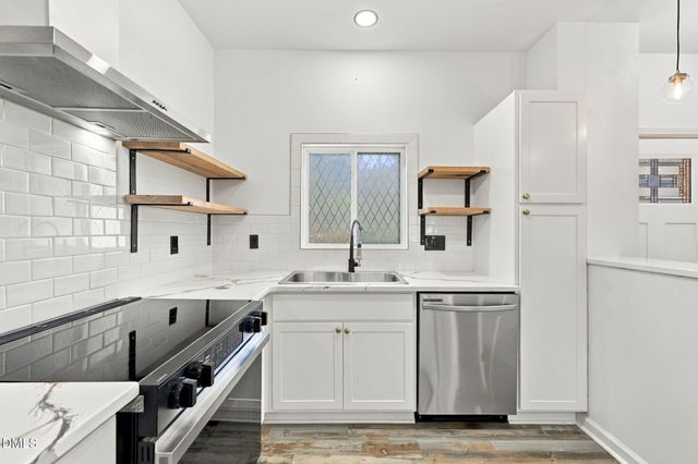 242 Oakdale Avenue, Clayton, NC 27520
