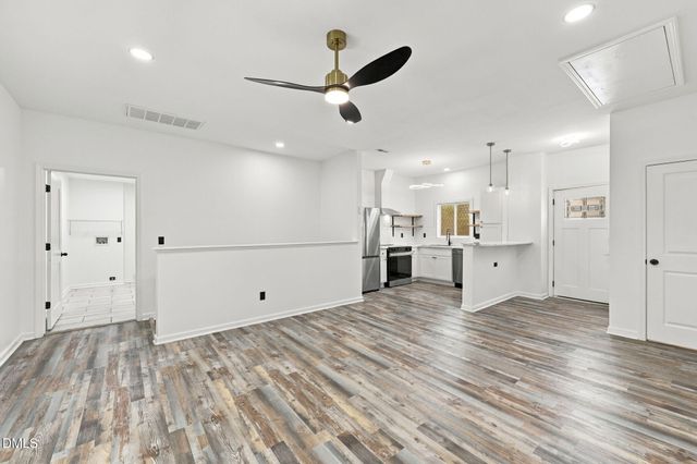 242 Oakdale Avenue, Clayton, NC 27520
