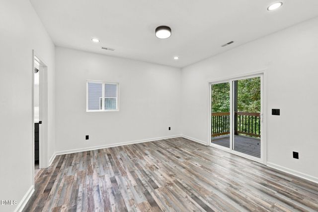 242 Oakdale Avenue, Clayton, NC 27520
