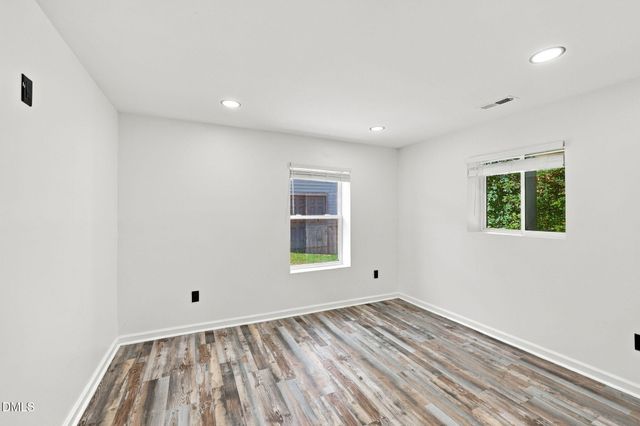 242 Oakdale Avenue, Clayton, NC 27520