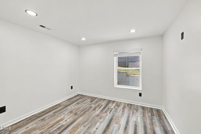 242 Oakdale Avenue, Clayton, NC 27520