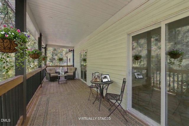 242 Oakdale Avenue, Clayton, NC 27520
