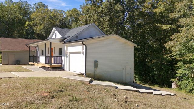 242 Oakdale Avenue, Clayton, NC 27520
