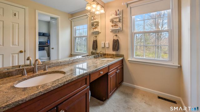 11 Old Woods Road, Brookfield, CT 06804