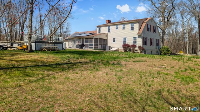 11 Old Woods Road, Brookfield, CT 06804