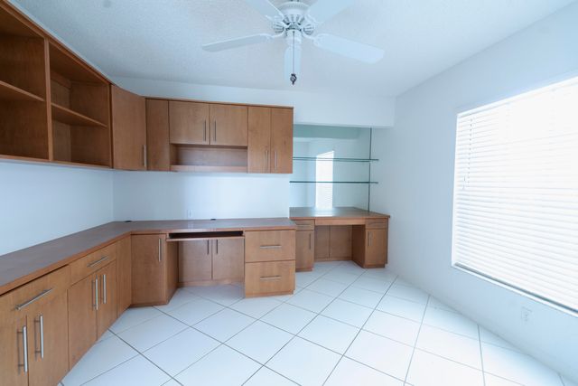 6113 GREENSPOINTE Drive 10, Boynton Beach, FL 33437