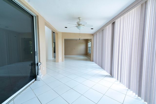 6113 GREENSPOINTE Drive 10, Boynton Beach, FL 33437