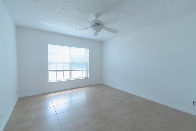 6113 GREENSPOINTE Drive 10, Boynton Beach, FL 33437