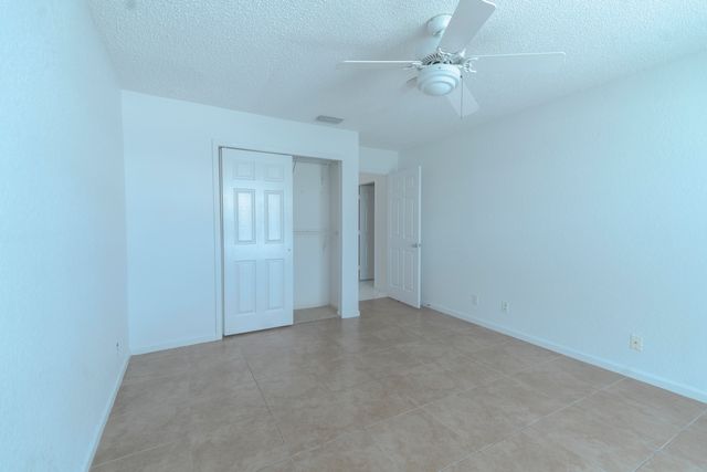 6113 GREENSPOINTE Drive 10, Boynton Beach, FL 33437