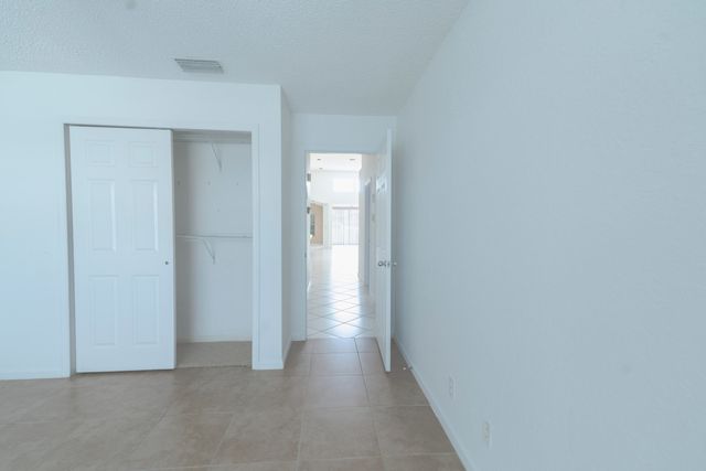 6113 GREENSPOINTE Drive 10, Boynton Beach, FL 33437