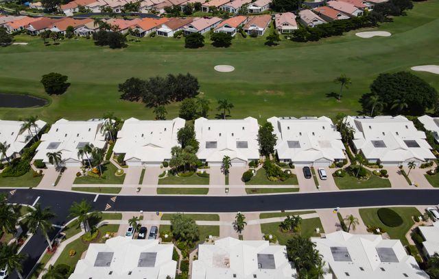 6113 GREENSPOINTE Drive 10, Boynton Beach, FL 33437