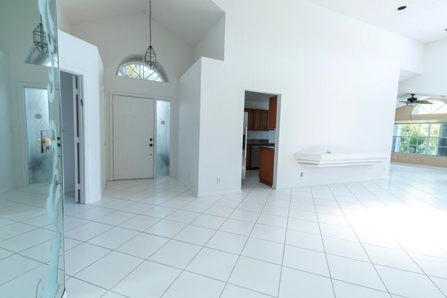 6113 GREENSPOINTE Drive 10, Boynton Beach, FL 33437